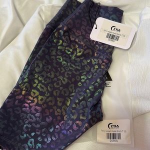 ZYIA Navy Leopard Hustle shorts 7” - size small